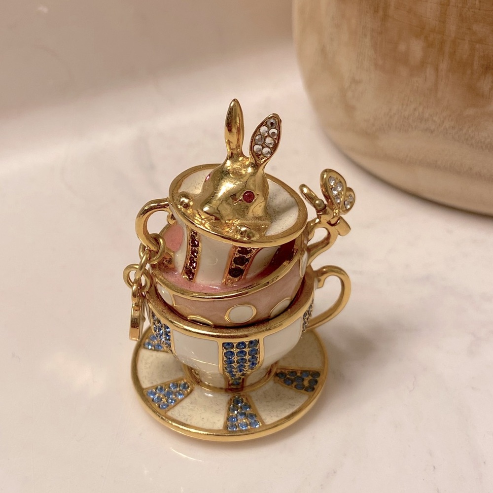 Estee Lauder- Beautiful Wonderland Tea Party- Solid Perfume 🐰🫖💛